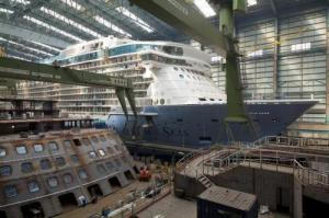 Quantum of the Seas sur le chantier naval Meyer Werft en Allemagne