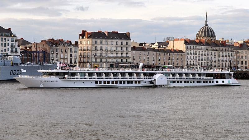 Le Loire Princesse quittant Nantes © Grohmann